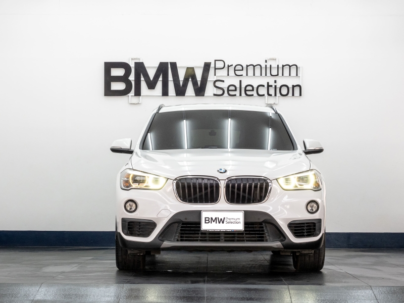 BMW X1 sDrive18i Iconic
