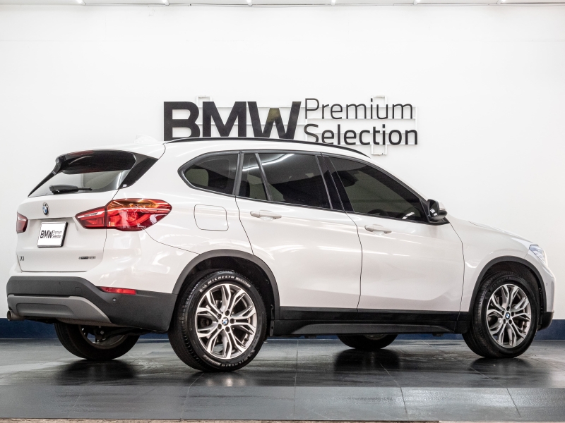 BMW X1 sDrive18i Iconic