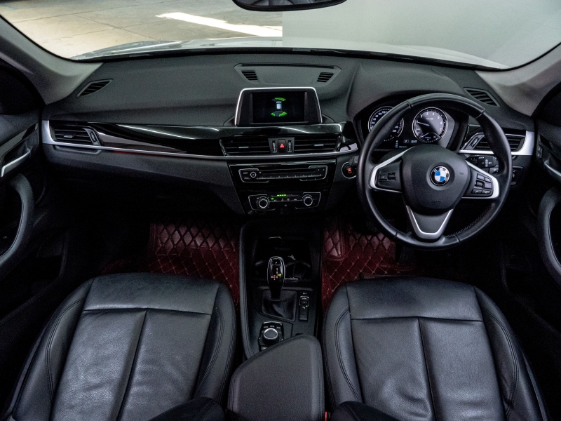 BMW X1 sDrive18i Iconic
