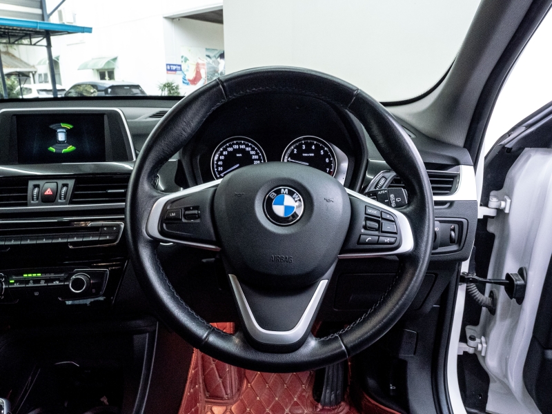 BMW X1 sDrive18i Iconic