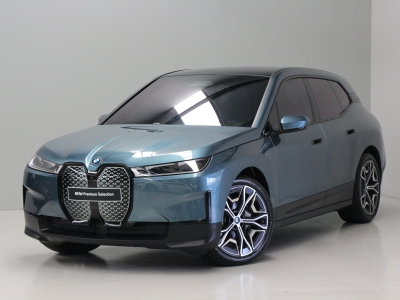 BMW iX xDrive40 BMW iX xDrive40