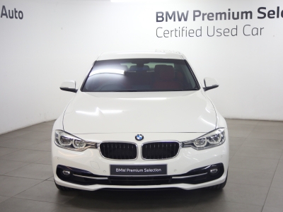 BMW 320i 